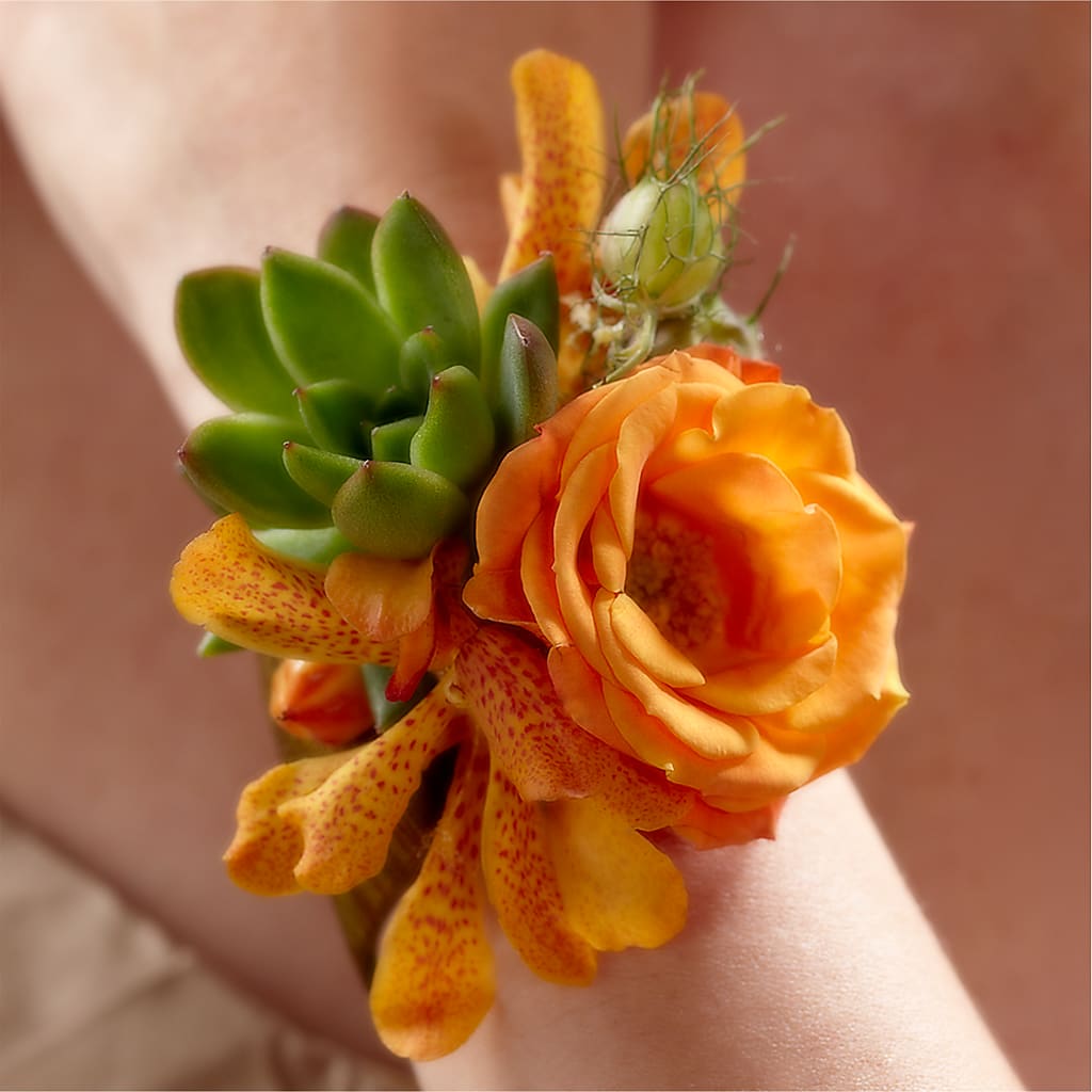 Irresistible Love Wrist Corsage – AMELIA'S FLOWERS, Naples FL