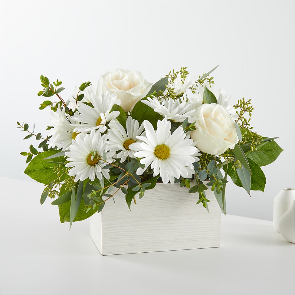 Fresh Linen Box Bouquet – AMELIA'S FLOWERS, Naples FL