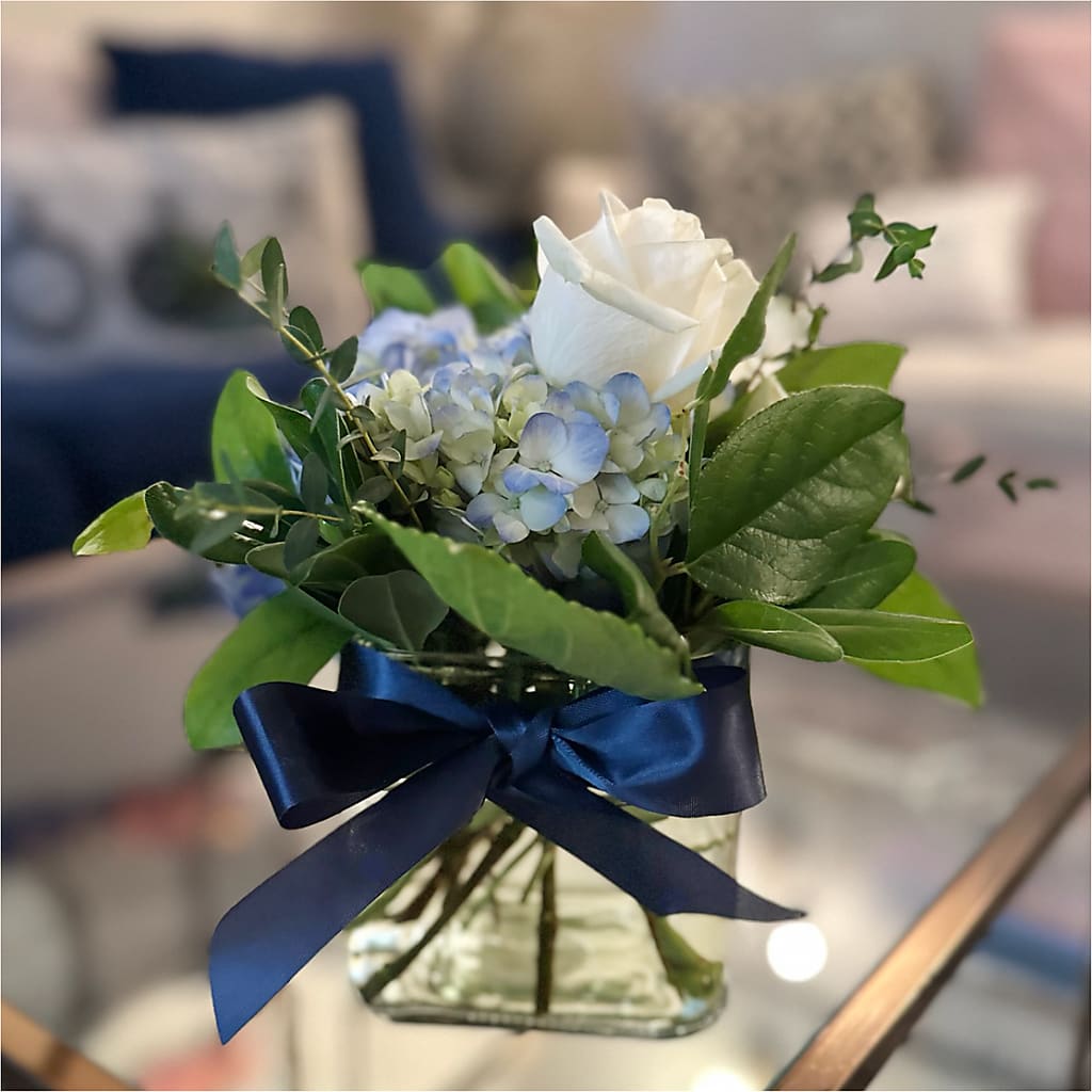 Sky Blue Delight Bouquet – AMELIA'S FLOWERS, Naples FL