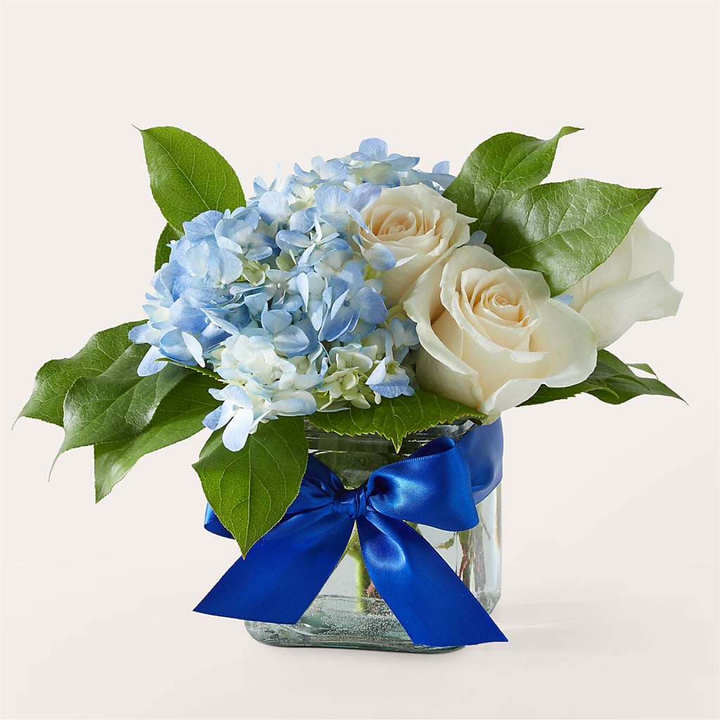 Sky Blue Delight Bouquet – AMELIA'S FLOWERS, Naples FL