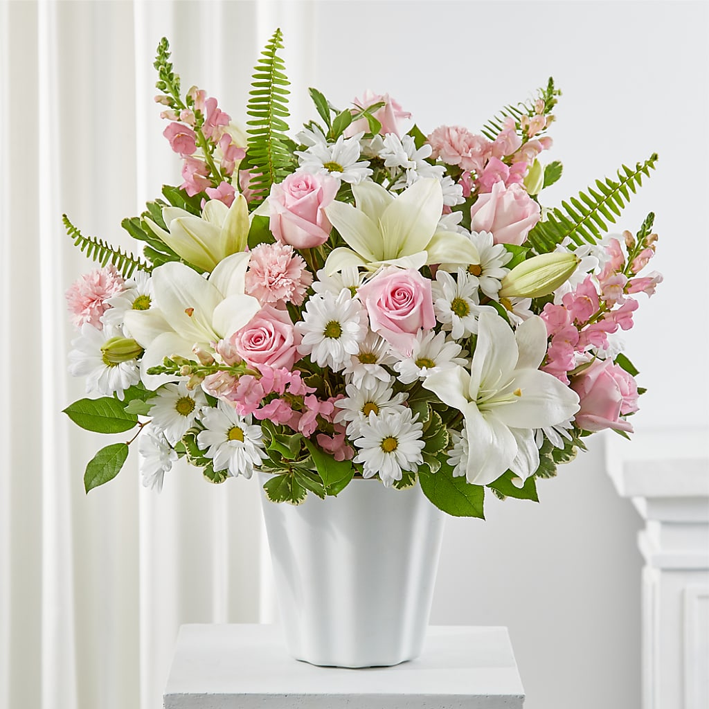 Soft Touch Tabletop Basket – AMELIA'S FLOWERS, Naples FL
