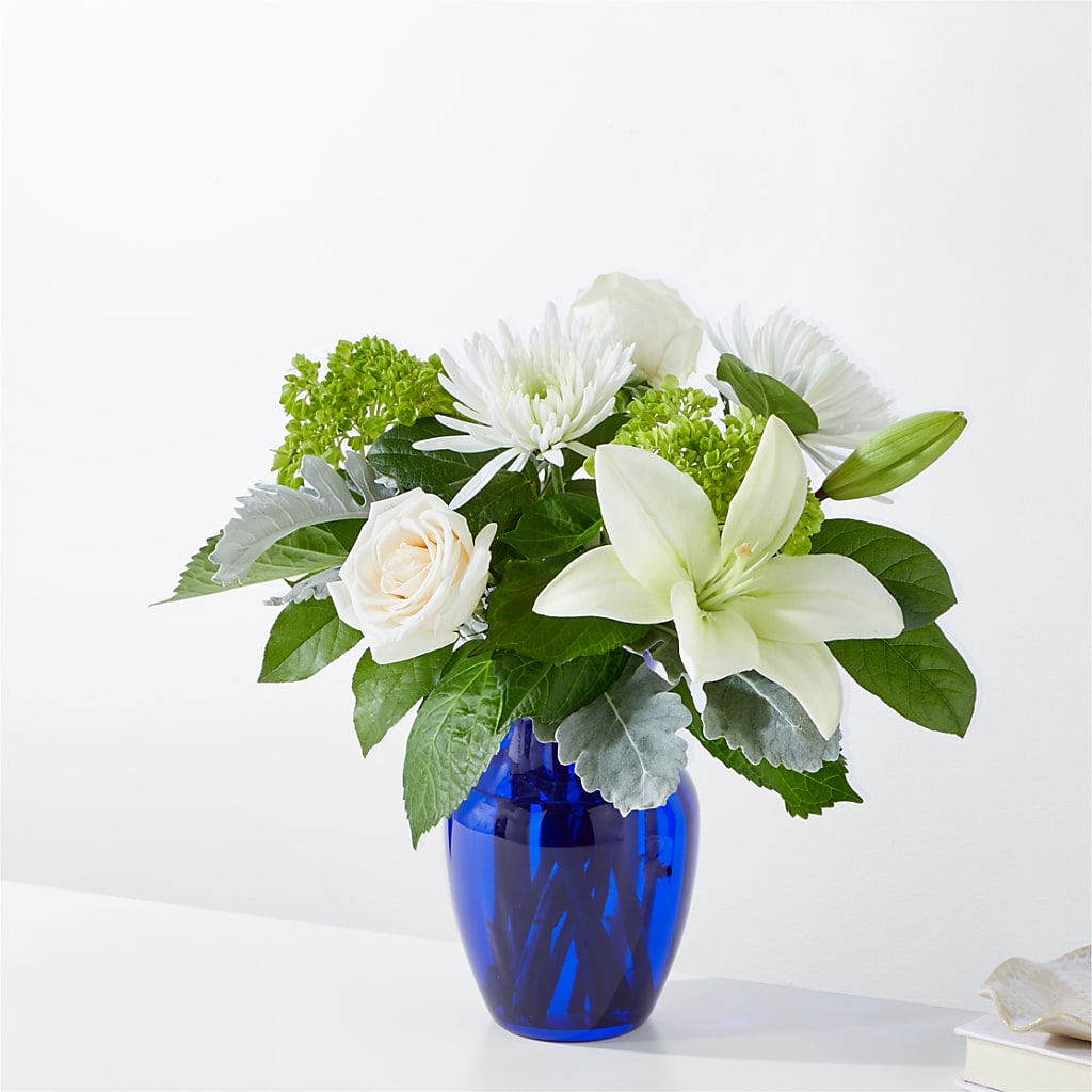 Snowy Dreams Bouquet – AMELIA'S FLOWERS, Naples FL