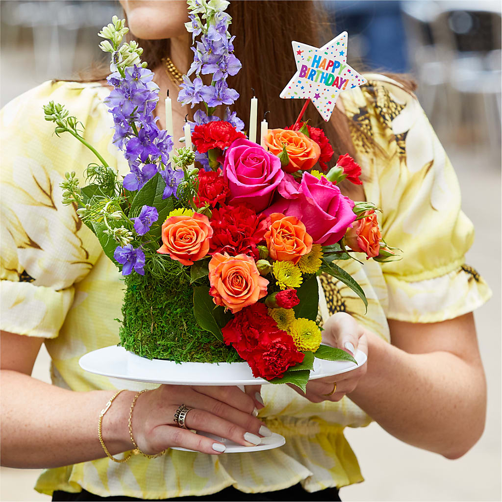 Best Year Yet Floral Cake – AMELIA'S FLOWERS, Naples FL