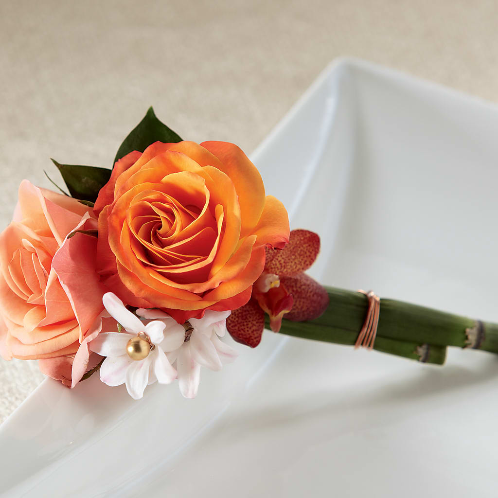 Sunset Dream Boutonniere – AMELIA'S FLOWERS, Naples FL