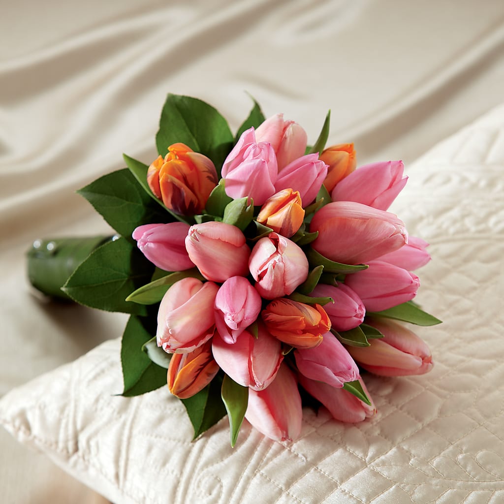 Embraceable Bouquet – AMELIA'S FLOWERS, Naples FL