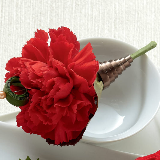 Red Carnation Boutonniere – AMELIA'S FLOWERS, Naples FL