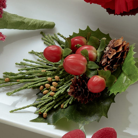 Red Berry Boutonniere – AMELIA'S FLOWERS, Naples FL