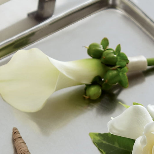 White Calla Boutonniere – AMELIA'S FLOWERS, Naples FL